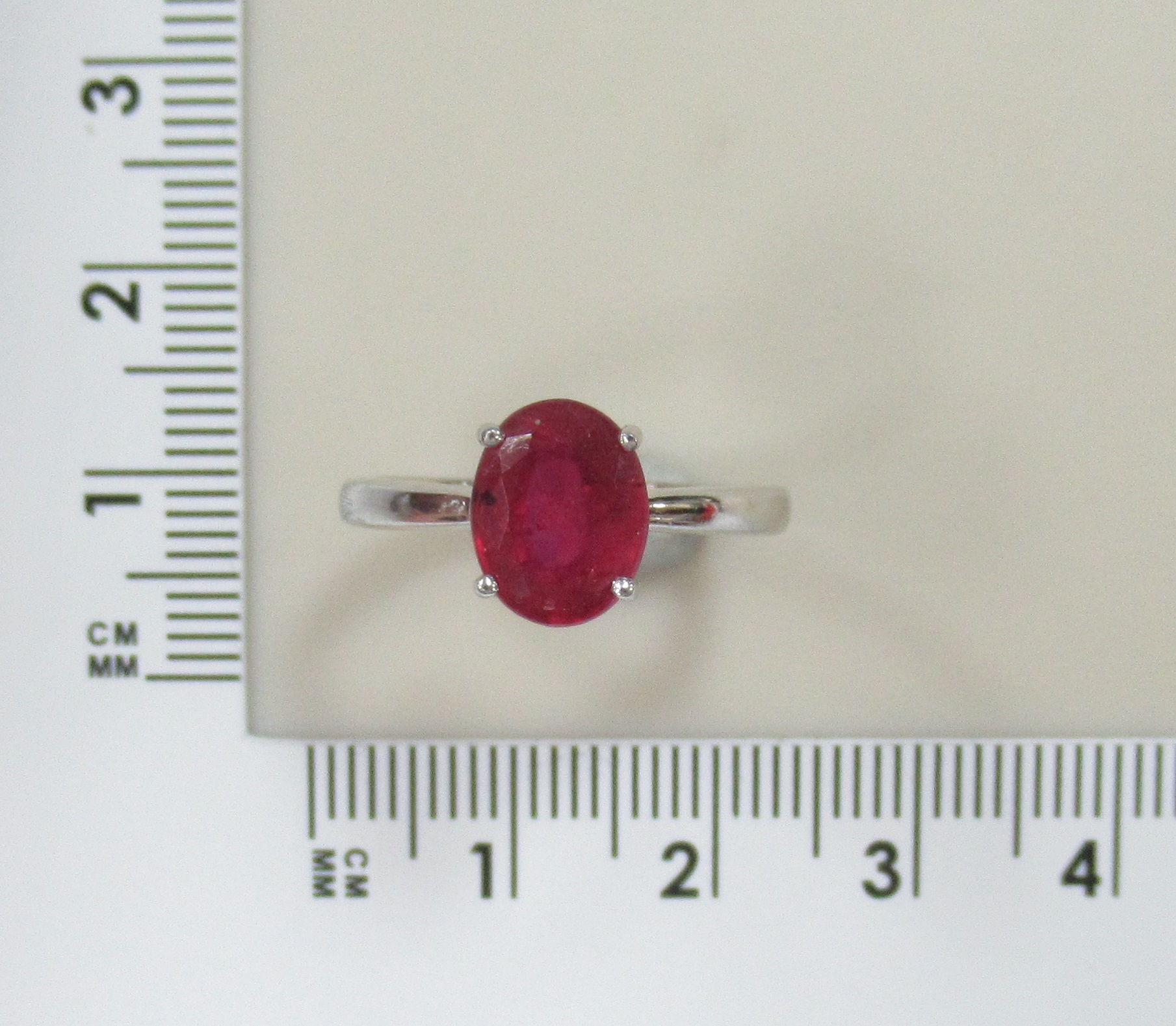 Серебряное кольцо с рубином